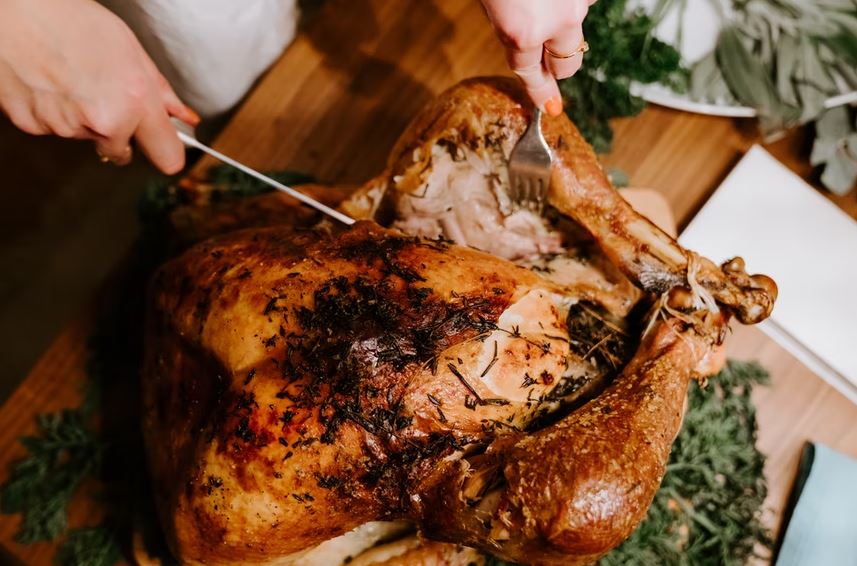 Chef’s are very particular with their carving knives supplies allowing them to work best.