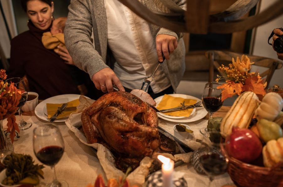 Slicing roasted turkey on Thanksgiving is easy with the right carving knives.